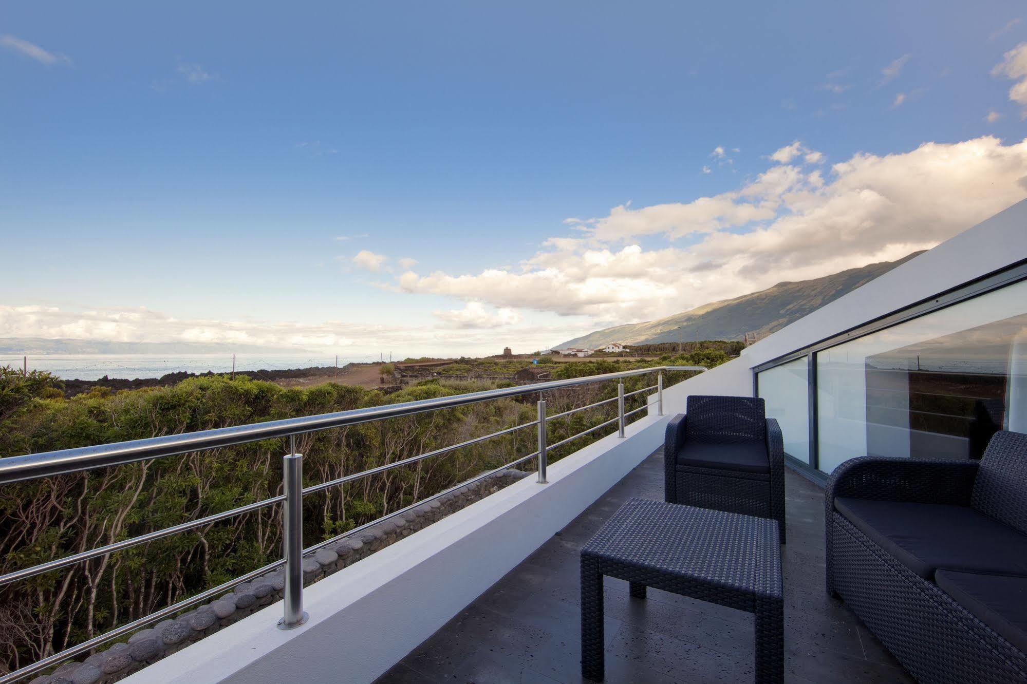 Casas Da Junqueira * Prainha (Sao Roque do Pico)